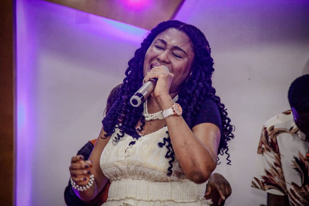 Worship Moments — photo 19